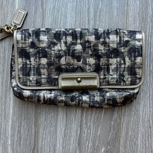 Coach Black and Tan Women's wristlet